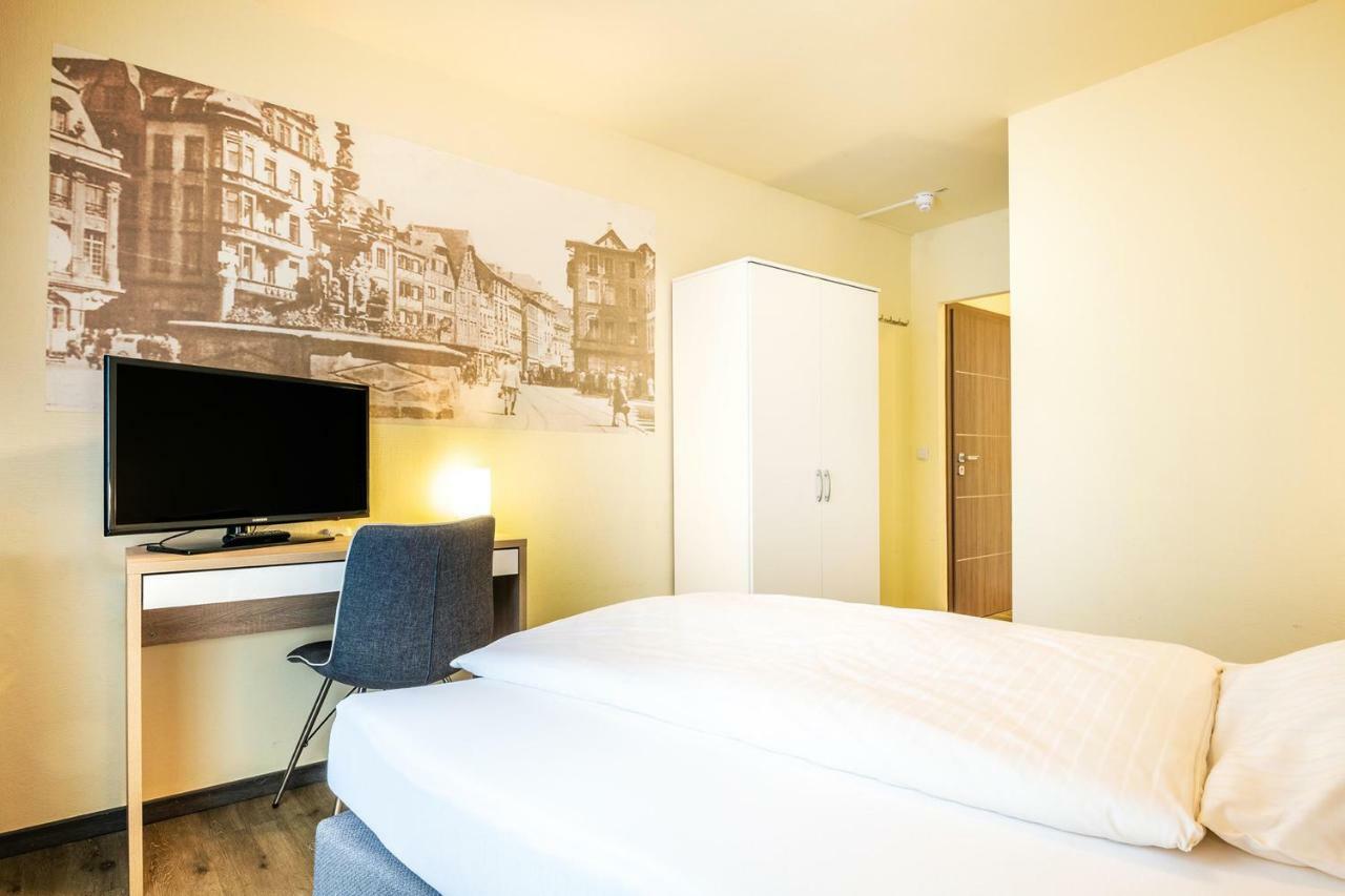 Schroeders City-Style-Hotel Трир Стая снимка